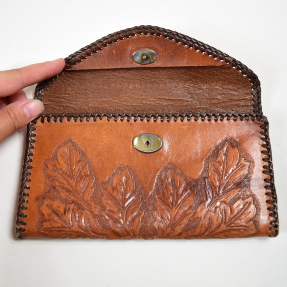 LEATHER TOOLED WALLET/CHECKBOOK HOLDER - Picture 2 of 6